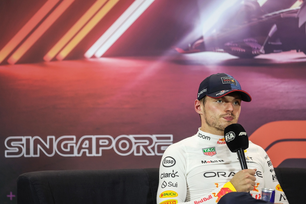 Ben Hunt: Verstappens press conference stunt shows he is becoming one of F1s greats [Video]