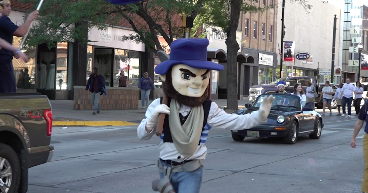 South Dakota Mines celebrates the exciting return of the Rocker Days parade | Lifestyle [Video]