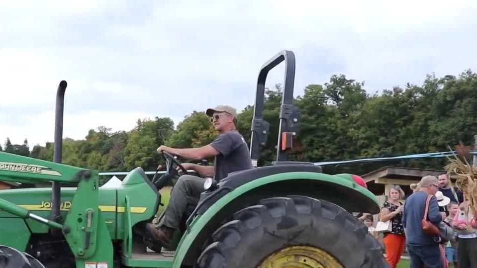 Isham Family Farms kicks off the foliage season with annual fall festival [Video]