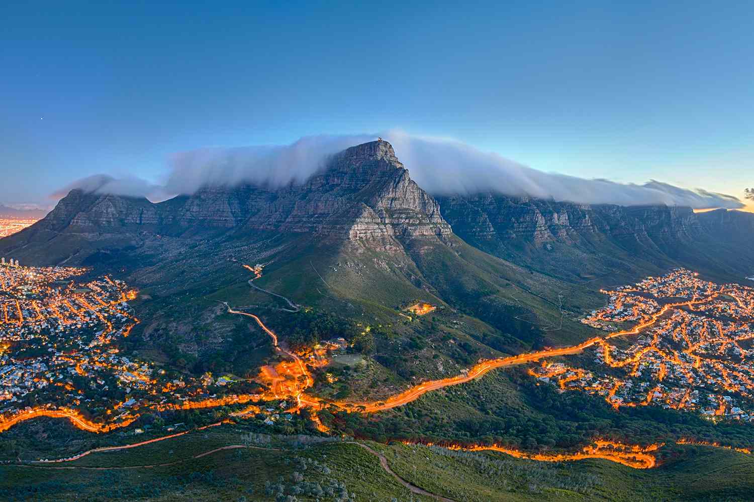 American Woman, 20, Found Dead on South Africas Table Mountain [Video]