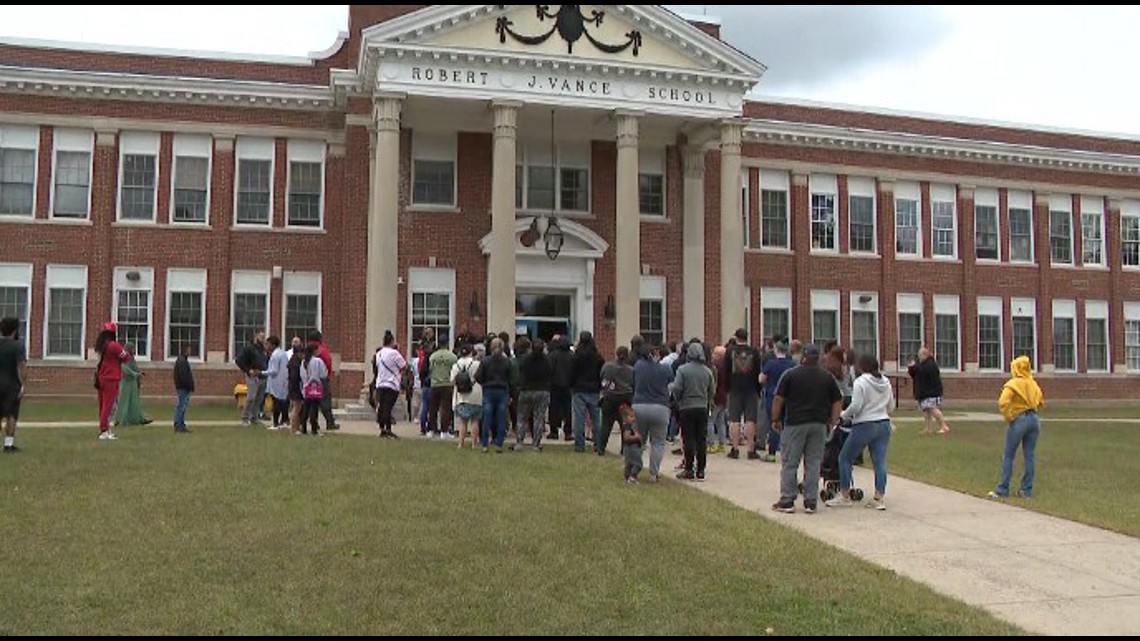 Vance Elementary School locked down due to threatening phone call; no danger [Video]