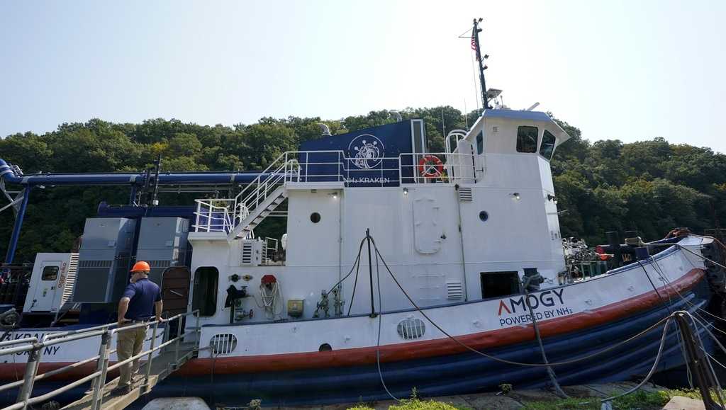 Tugboat powered by ammonia sails for the first time [Video]