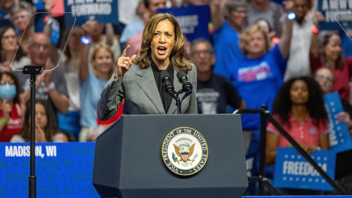 Kamala Harris to visit southern border this week, source says [Video]