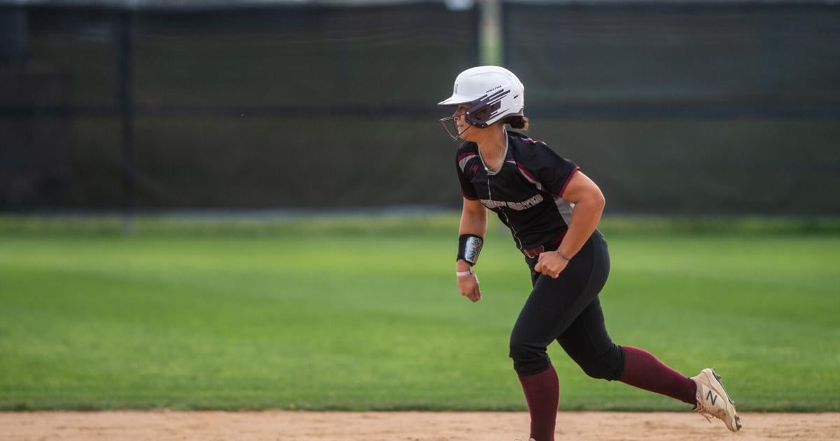 A&M Consolidated OF Emma Ford commits to Clemson [Video]