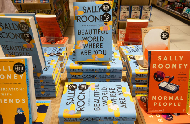 Are you a fan of Sally Rooney’s books?  TheJournal.ie [Video]