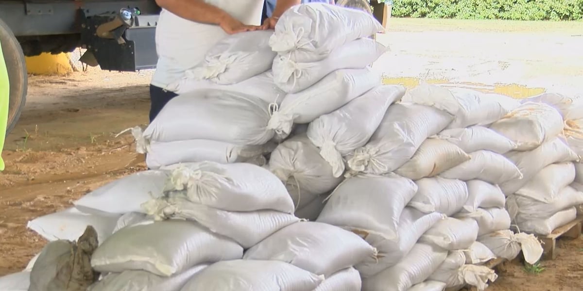 Sandbags, other storm essentials in high demand ahead of Helene’s arrival [Video]