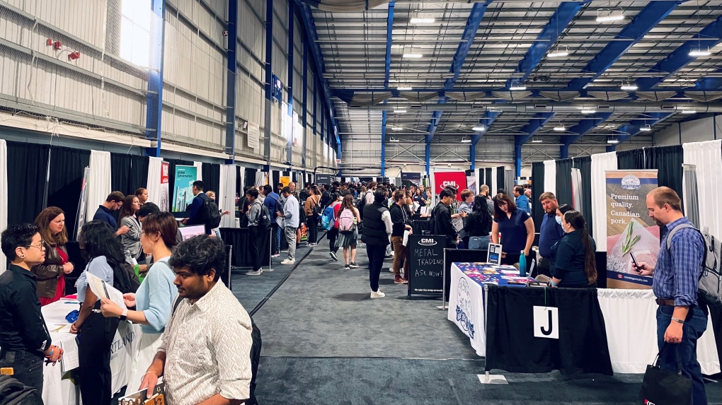 Thousands of students attend job fair at Waterloo’s RIM Park [Video]