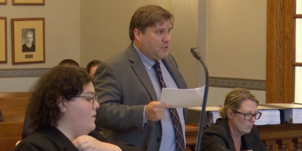 Judge hears arguments in lawsuit challenging Missouris ban on gender-affirming care [Video]