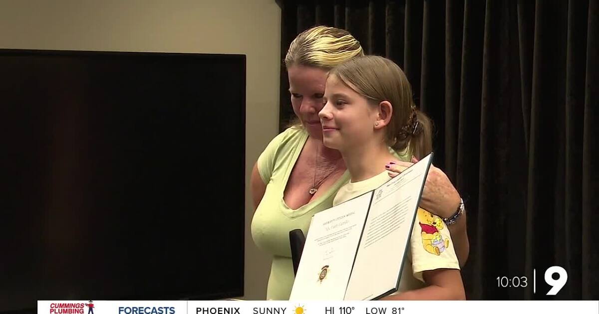 “I feel proud that I did the right thing” Students receive Citizen Medal [Video]