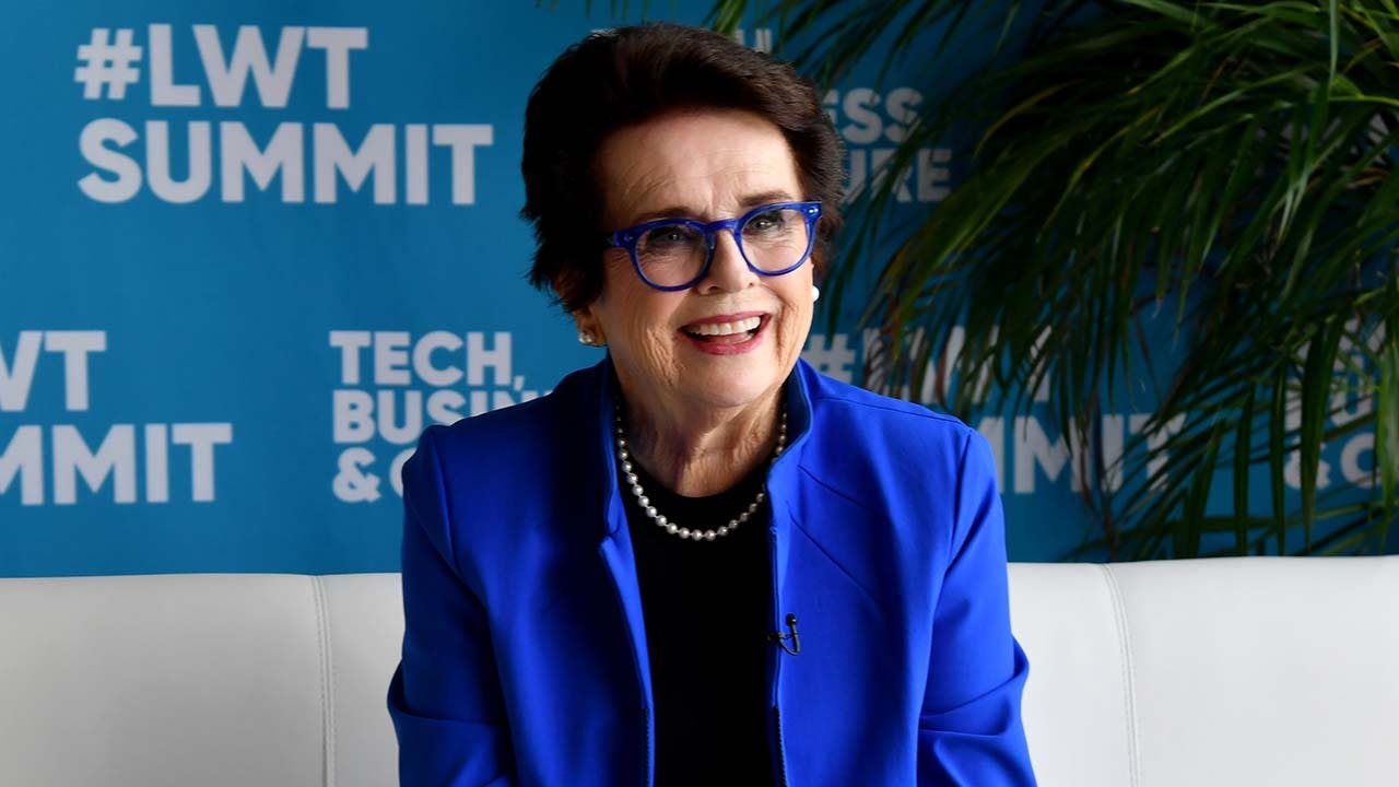 Billie Jean King makes history as the first individual female athlete to be awarded Congressional Gold Medal [Video]