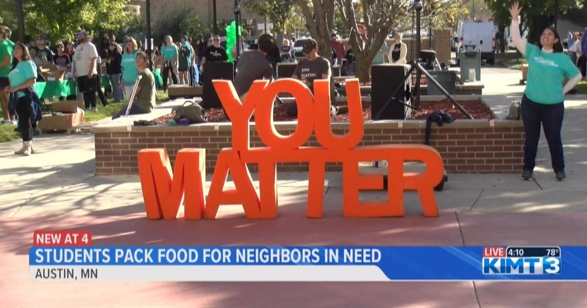 Austin High School students pack food for those in need | News [Video]