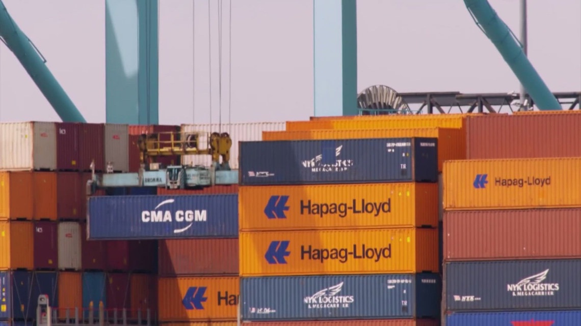 Ports on Gulf, East Coast warn of potential dockworkers strike [Video]