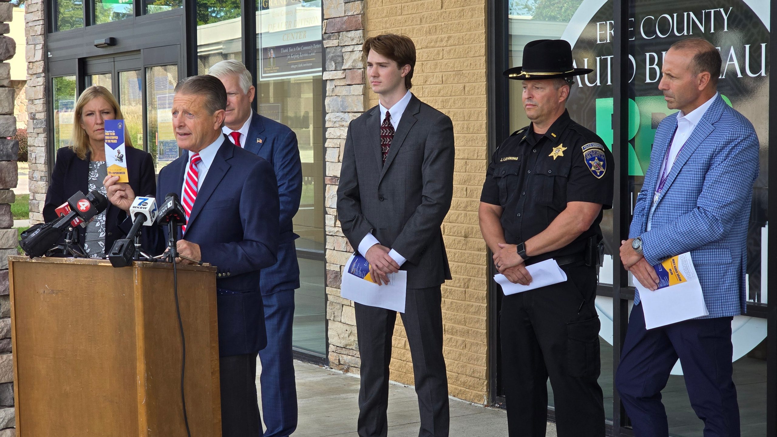 Gallivan announces bill to teach drivers about traffic stops [Video]