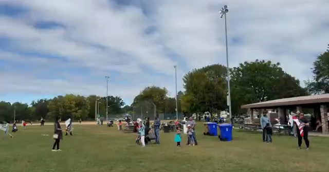 Kite launch in Lincoln Park [Video]