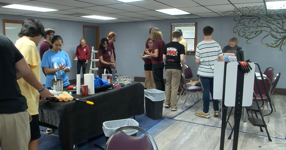 Rose-Hulman students participate in Day of Service | News [Video]