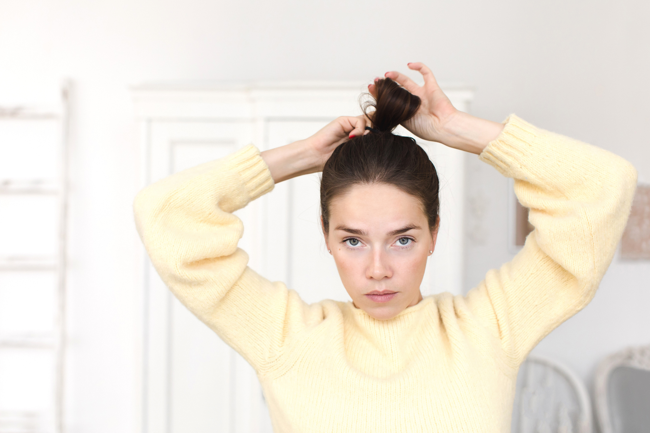 Woman Says ‘I’m Poor’, Then Shows How To Add Volume to Ponytail for Free [Video]