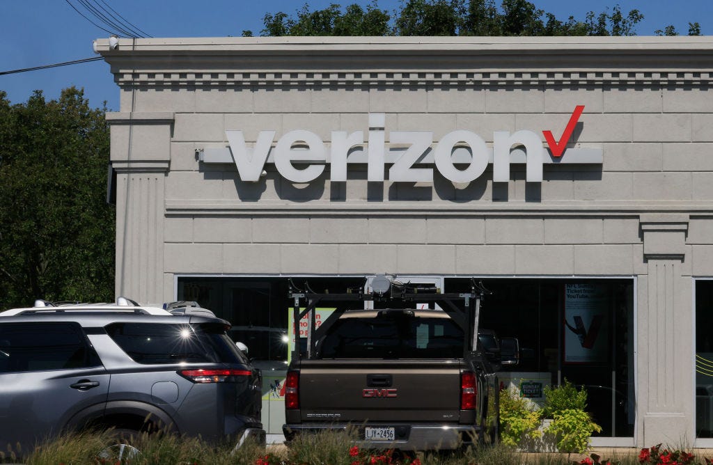 Verizon customers reporting outages around Pittsburgh [Video]