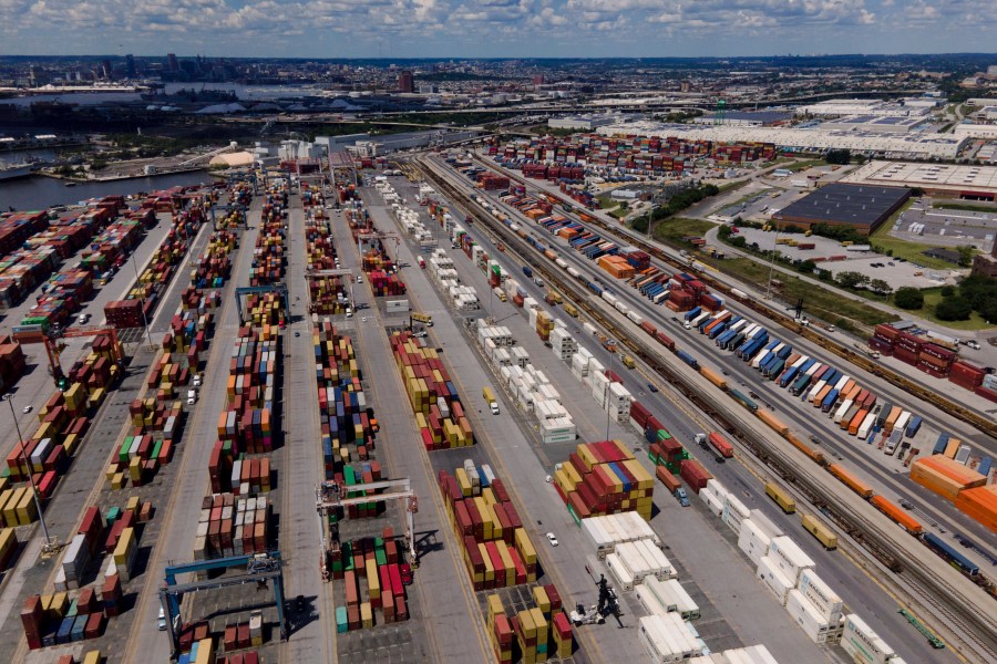 How a dockworker strike could impact everyday costs, delivery times [Video]