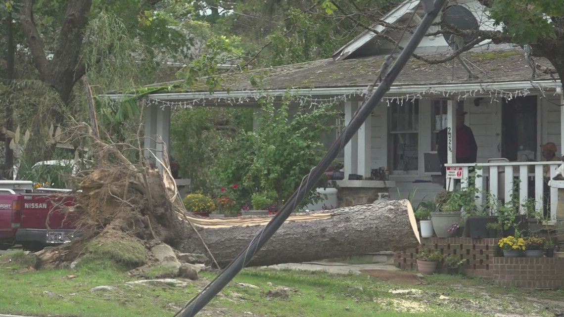 Majority of NC power outages to be restored by Friday night [Video]