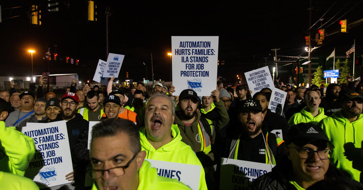 Port strike called at East and Gulf Coast cargo facilities as dockworkers walk off the job [Video]