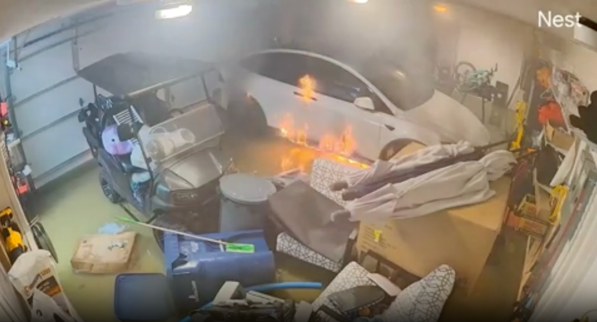 Tesla catches fire and burns down Florida home during Hurricane Helene floodwaters [Video]