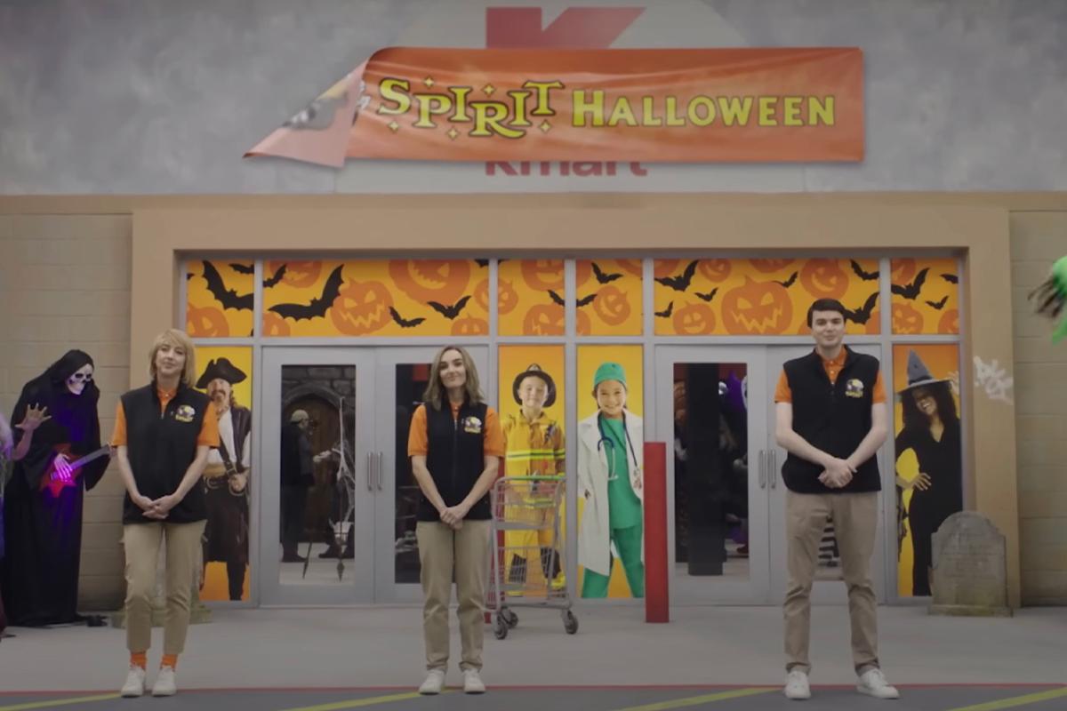 Spirit Halloween Fires Back At SNL After Sketch Poking Fun At The Halloween Stores: Irrelevant 50-Year-Old TV Show [Video]