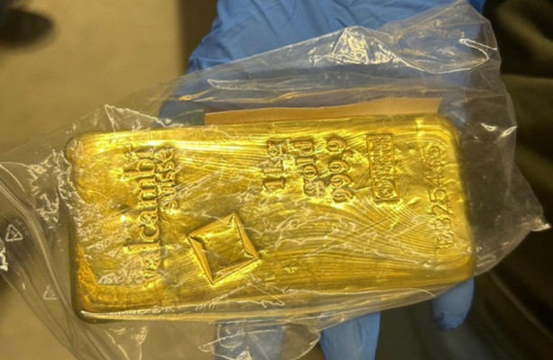 Two women charged over 1.4 million gold bullion and cocaine seizure [Video]