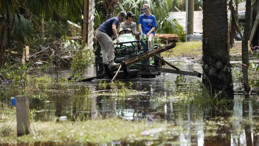 Biden, Harris pledge federal aid after touring devastation from Helene [Video]