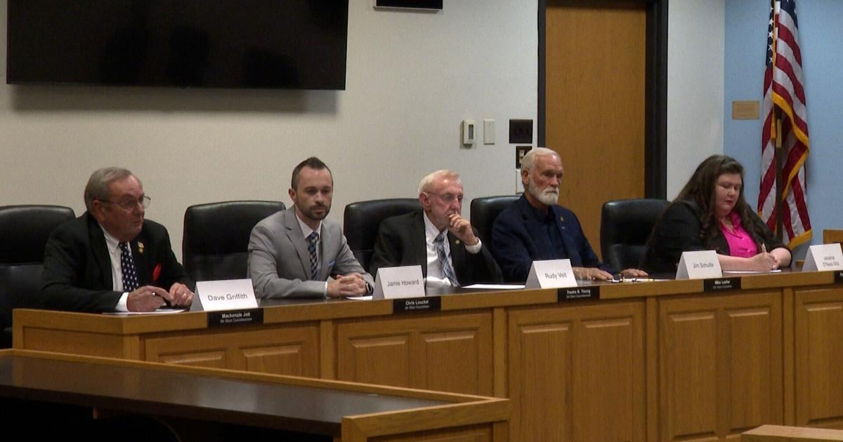 Candidates take questions from public at Jeff City forum | News [Video]