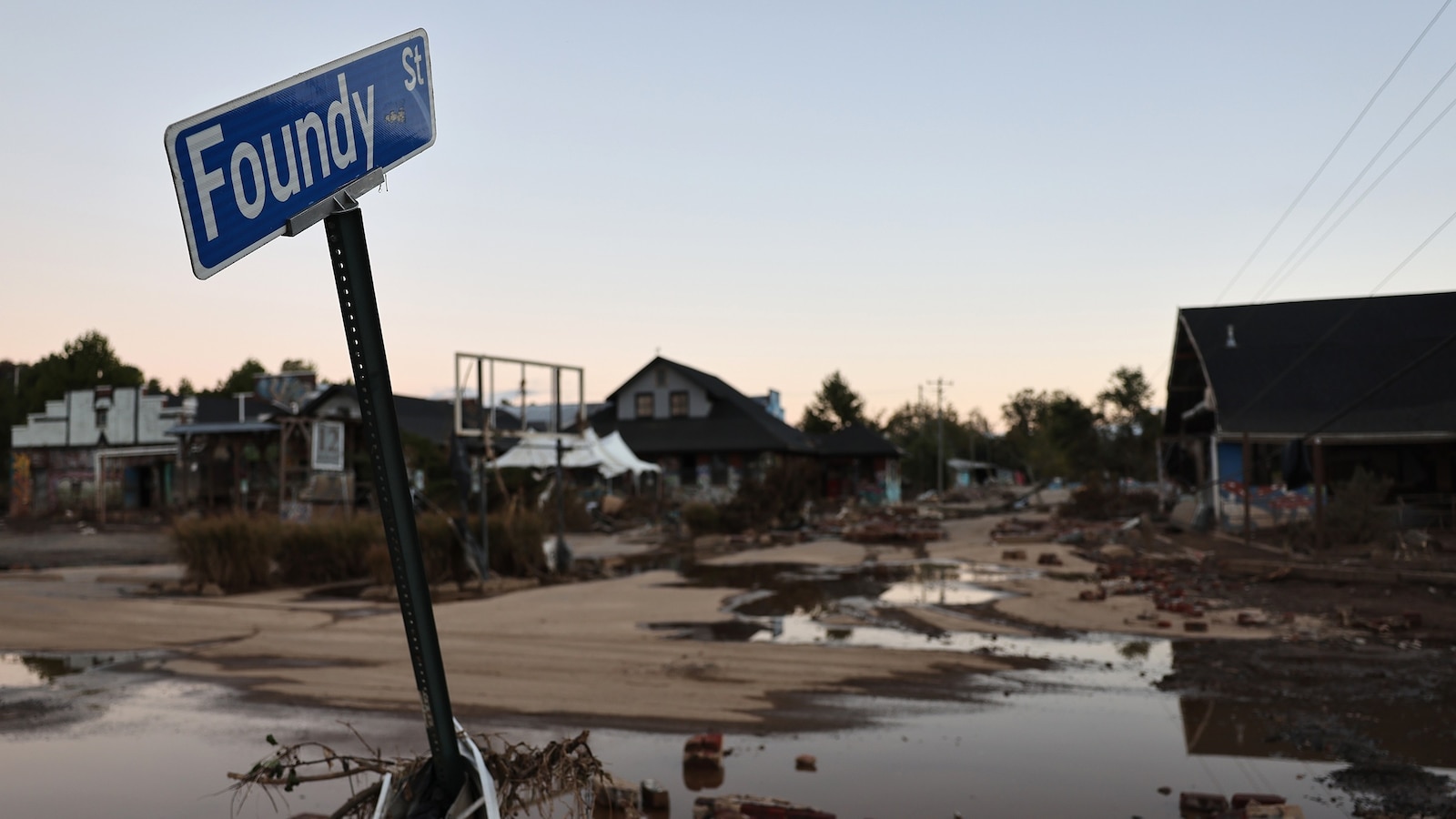 Why was the flooding in Asheville, North Carolina, so extreme? Meteorologists explain. [Video]