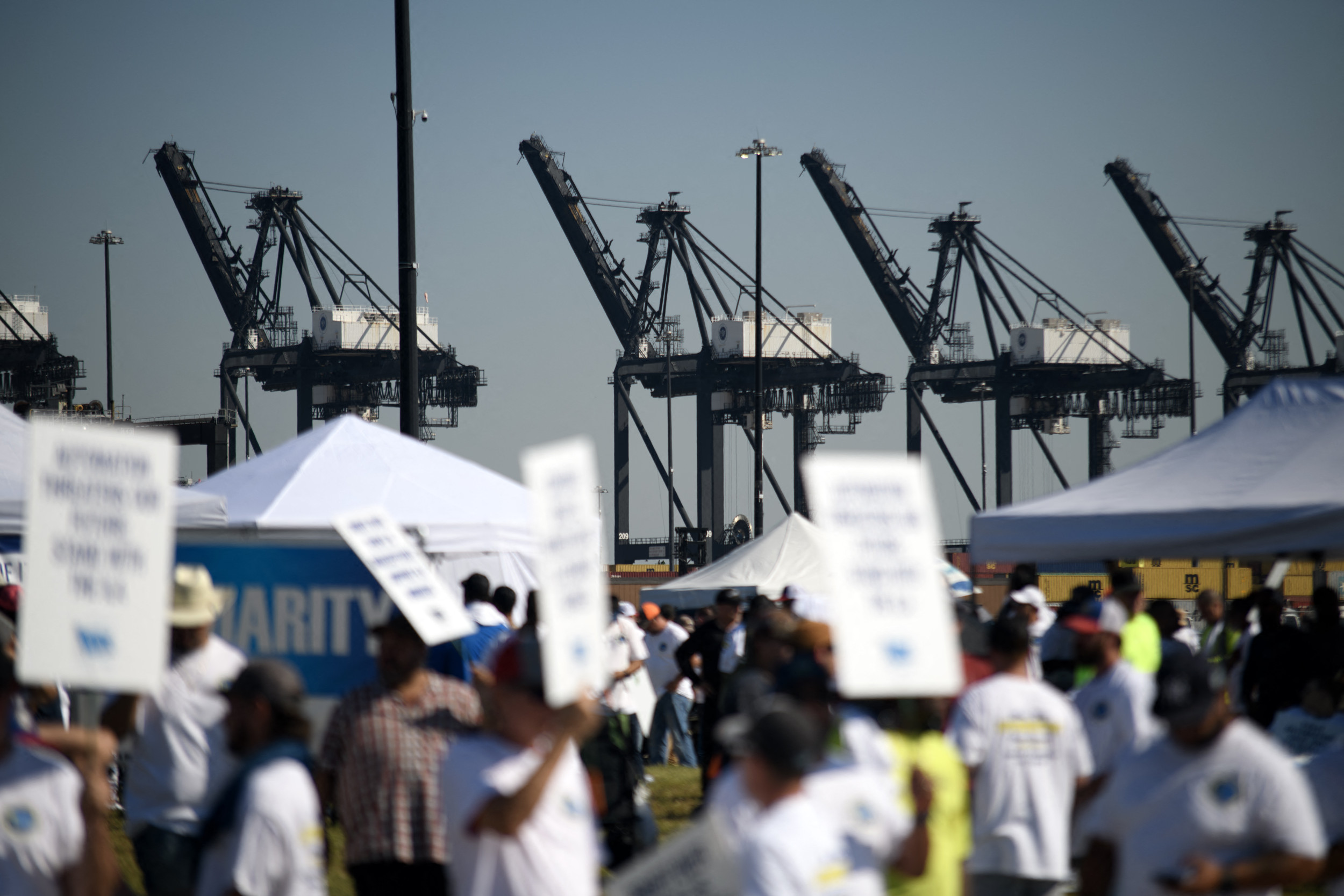 Port Workers Strike Update as Union Agrees to Deal [Video]