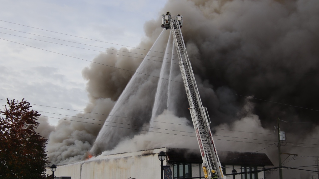 Downtown Langley fire destroys restaurant [Video]