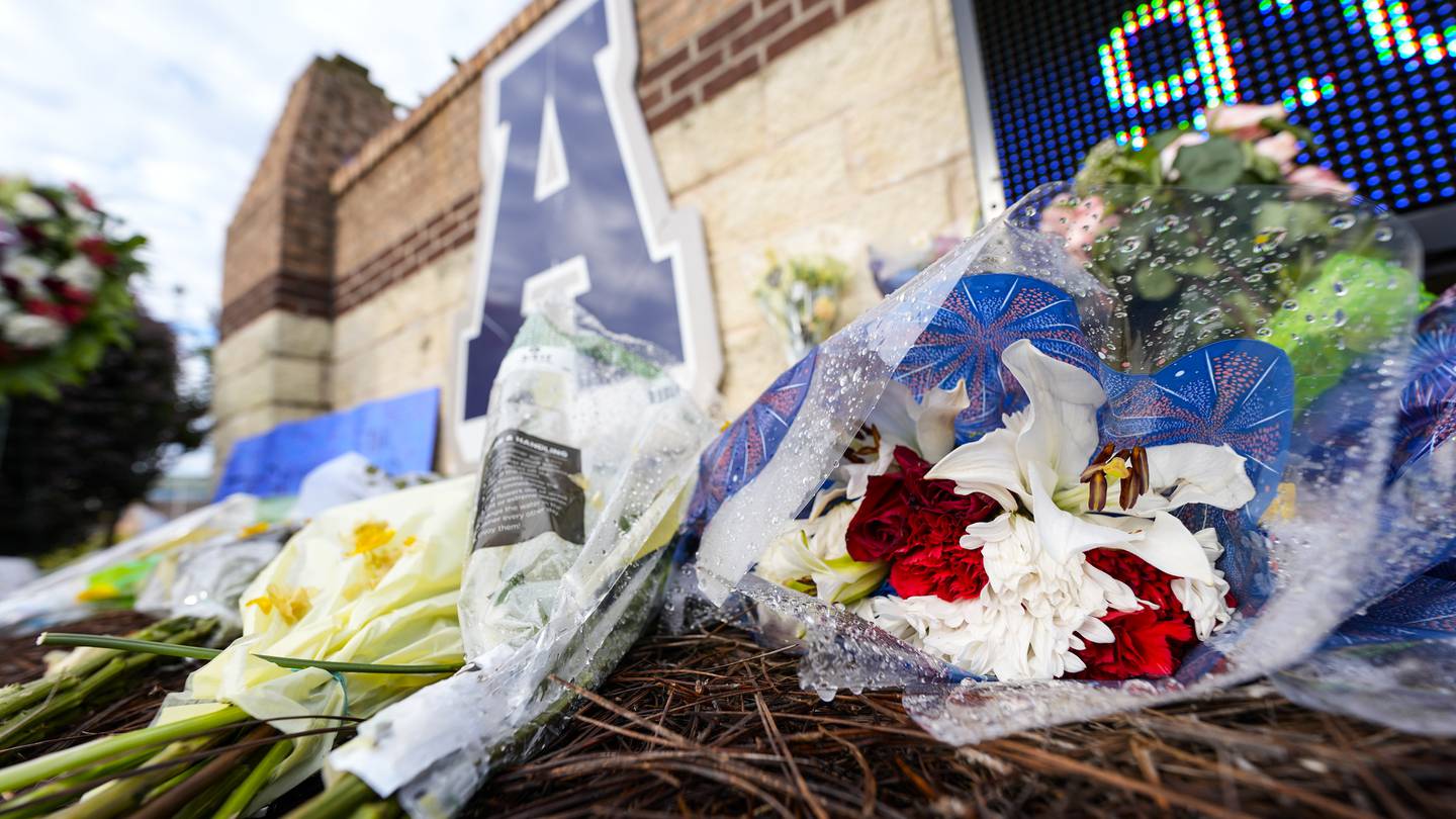 Apalachee High School plays first home football game since Sept. 4 shooting that killed 4 people  WSOC TV [Video]