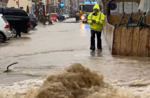 Minister to seek urgent approval to reopen emergency flooding scheme for businesses in west Cork [Video]