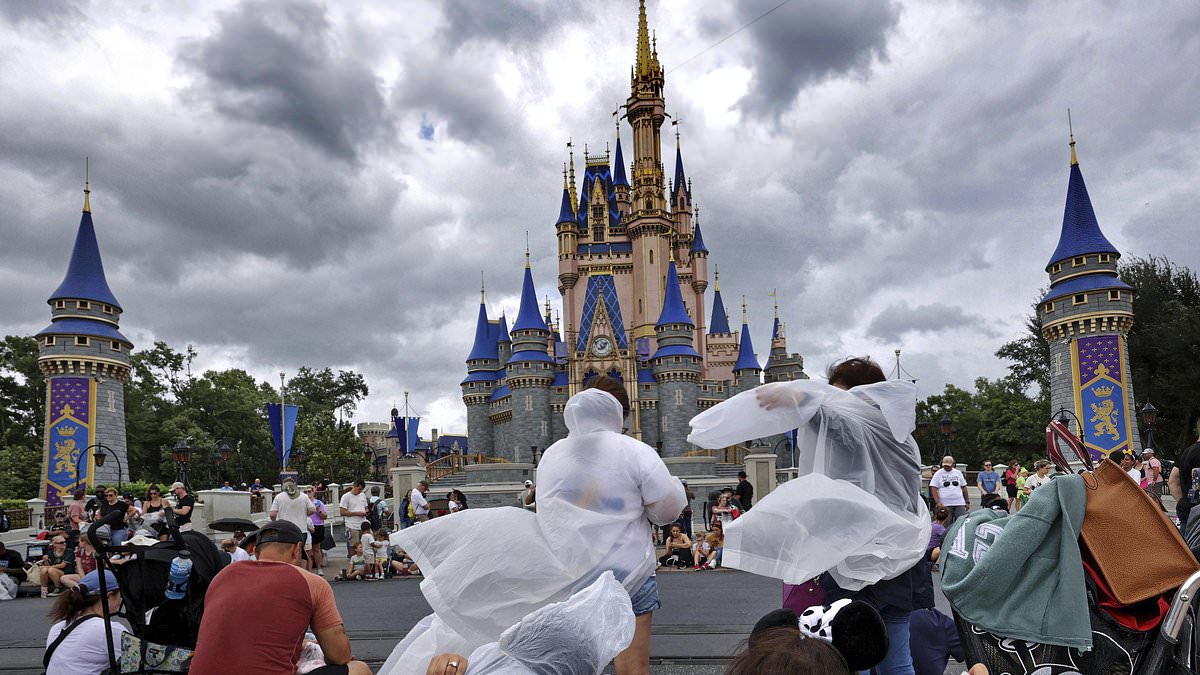 Disney under fire for keeping Orlando park open despite Hurricane Milton warnings [Video]