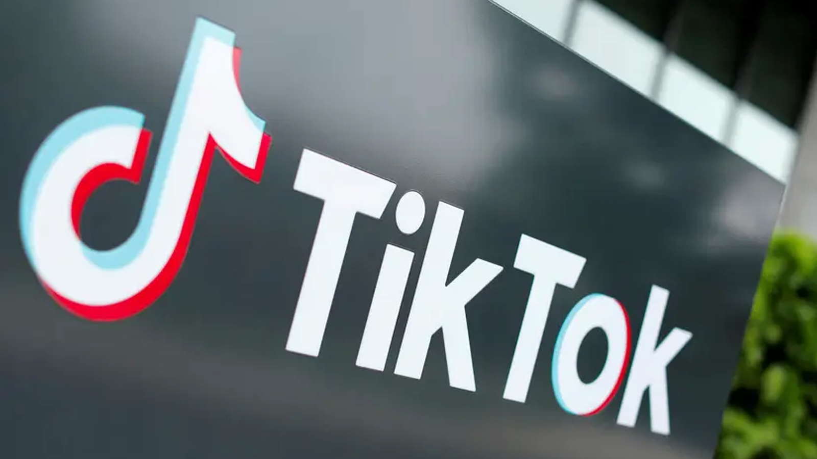 Texas Attorney General Ken Paxton sues TikTok for violating new state social media law [Video]