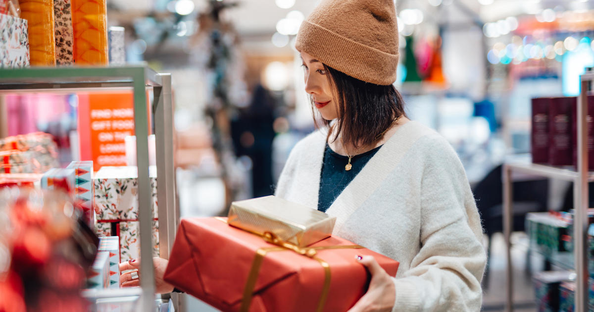 Holiday creep starts even earlier this year, with shorter selling window for retailers [Video]