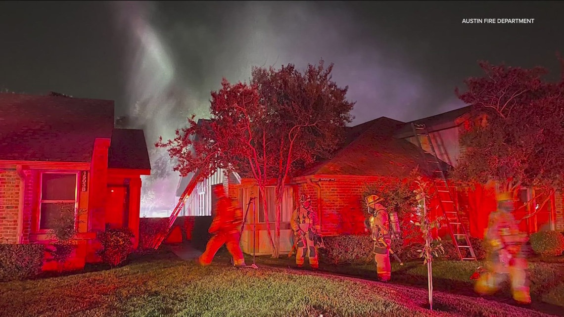 Cause of house fire under investigation in North Austin [Video]