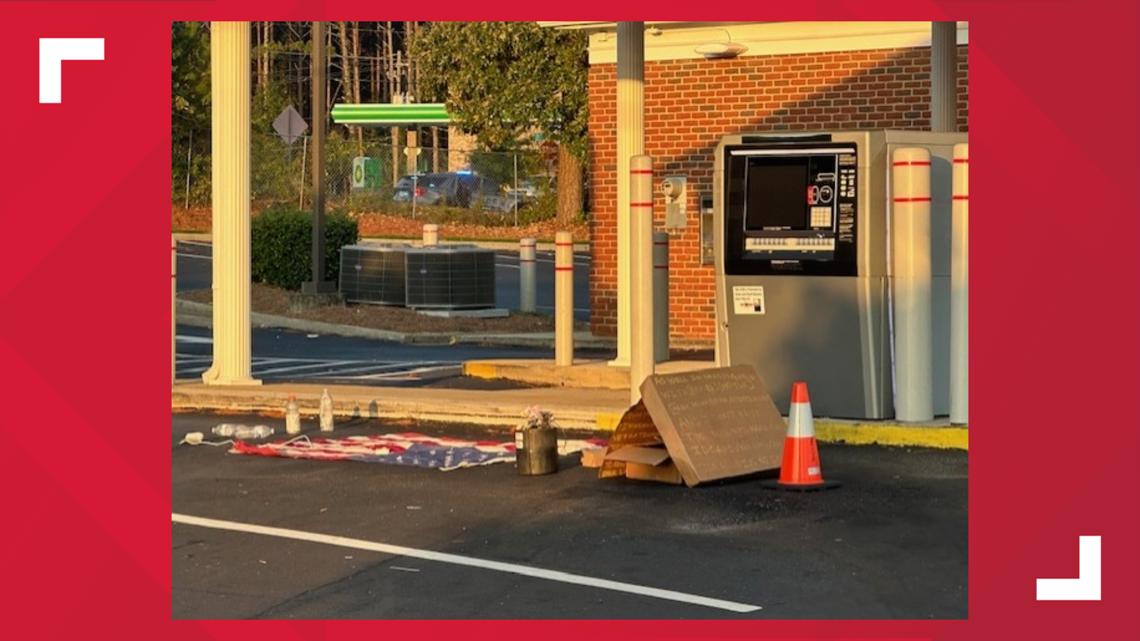 Stockbridge bank suspicious package | Latest from police [Video]