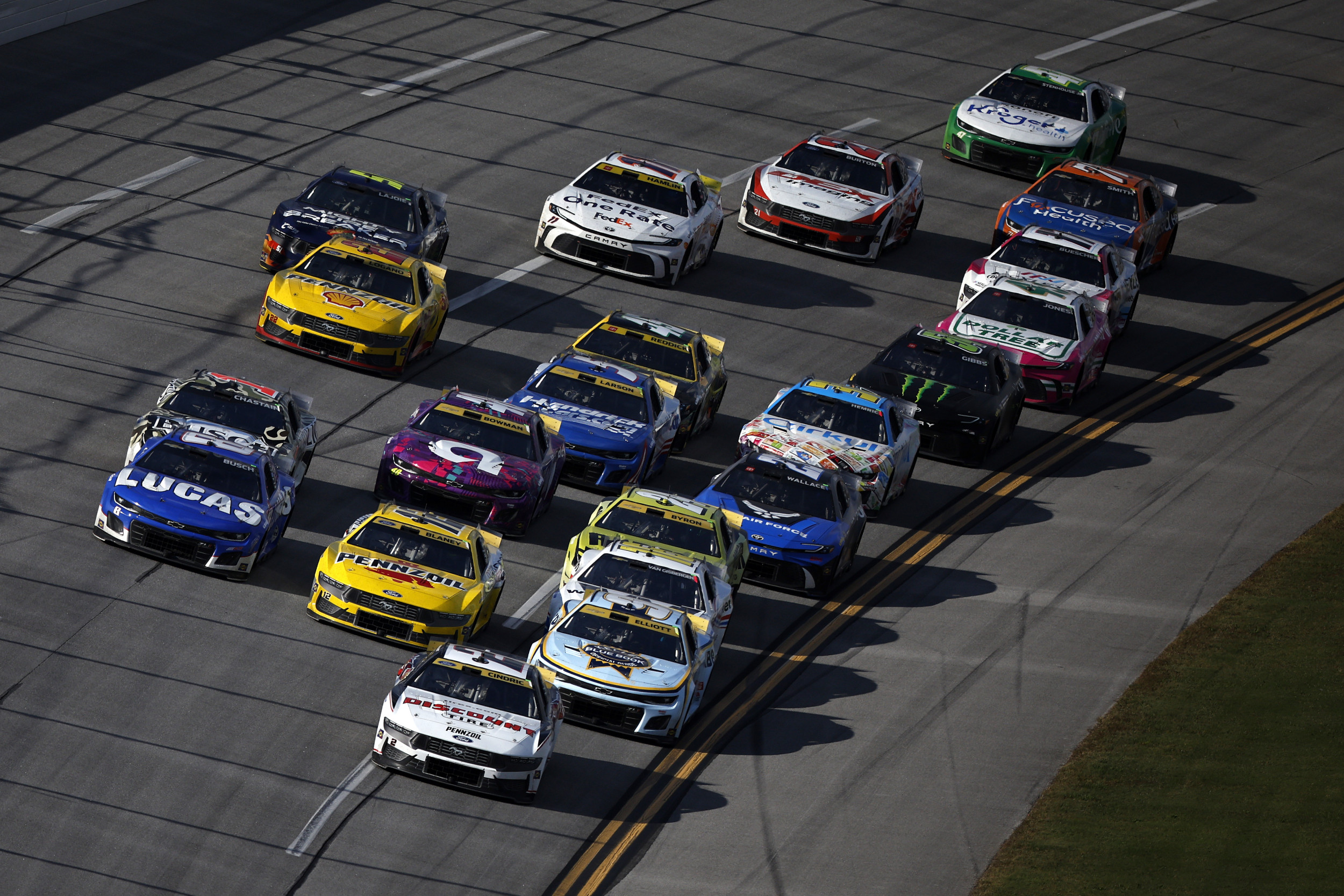 CW Teases Huge 2025 NASCAR Broadcasting Change [Video]