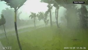 Storms outer bands already having impact on Florida [Video]