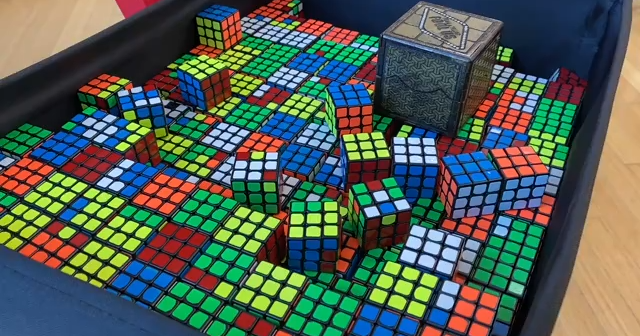 Rubik’s Cube mosaic construction at Carthage College [Video]