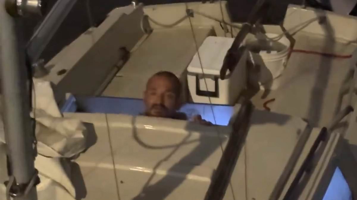 Lieutenant Dan’s wild night at sea as he emerges from hurricane-battered boat after refusing to leave [Video]