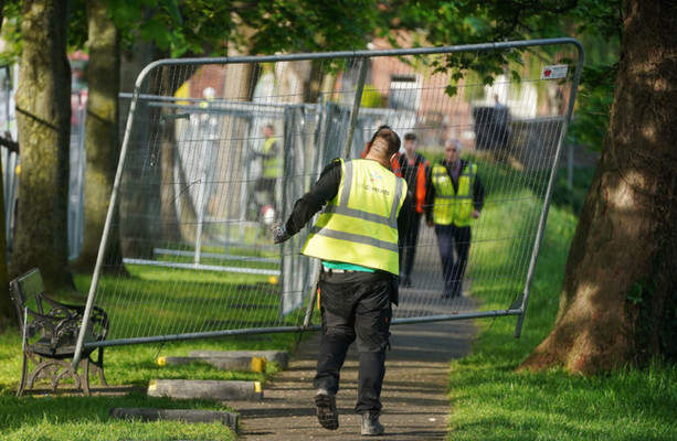 Cost of fencing on Grand Canal was over three times more than what Waterways Ireland told PAC [Video]