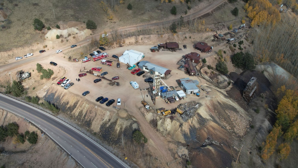 Colorado gold mine elevator malfunctions; 12 trapped, 1 dead [Video]