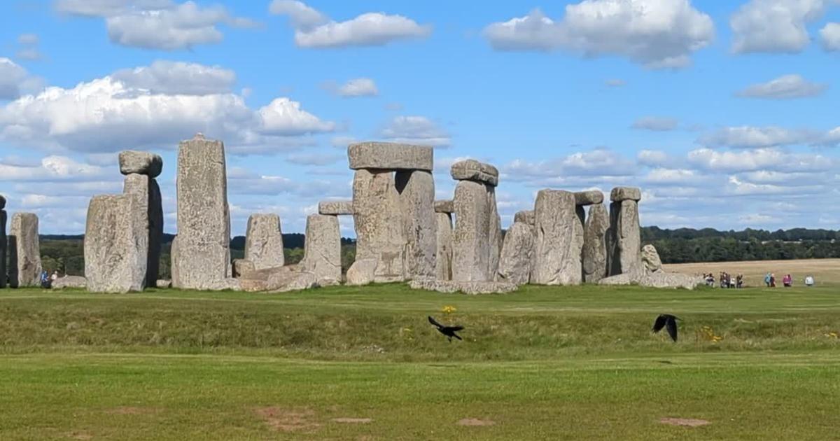 A visit to Stonehenge English Heritage Site [Video]