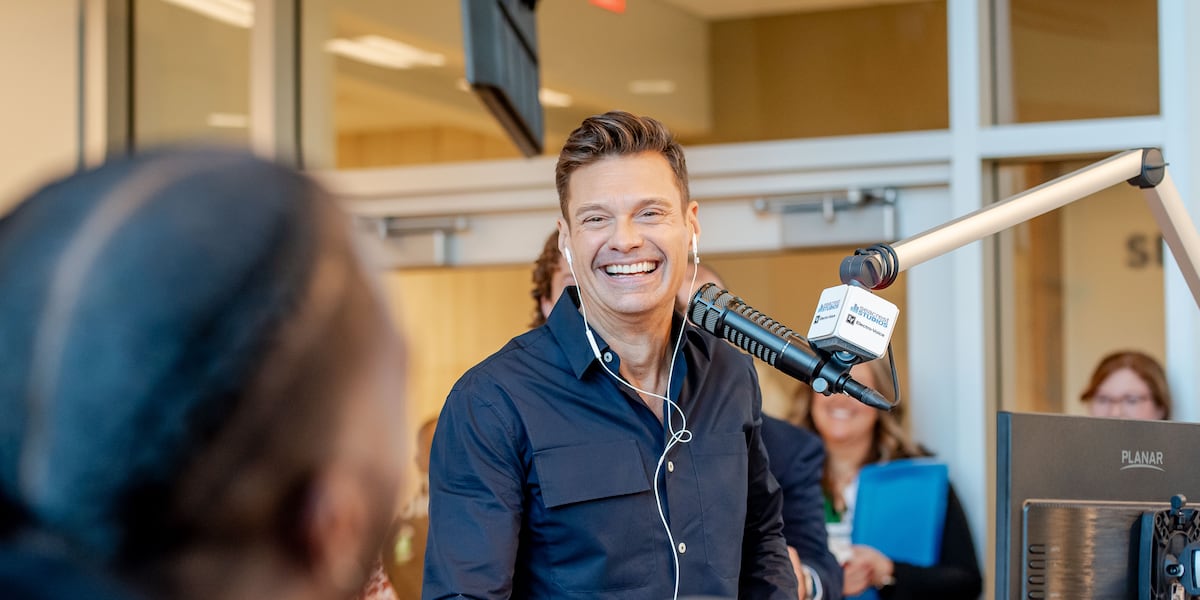 Ryan Seacrest opens studio at new Childrens Healthcare of Atlanta hospital [Video]