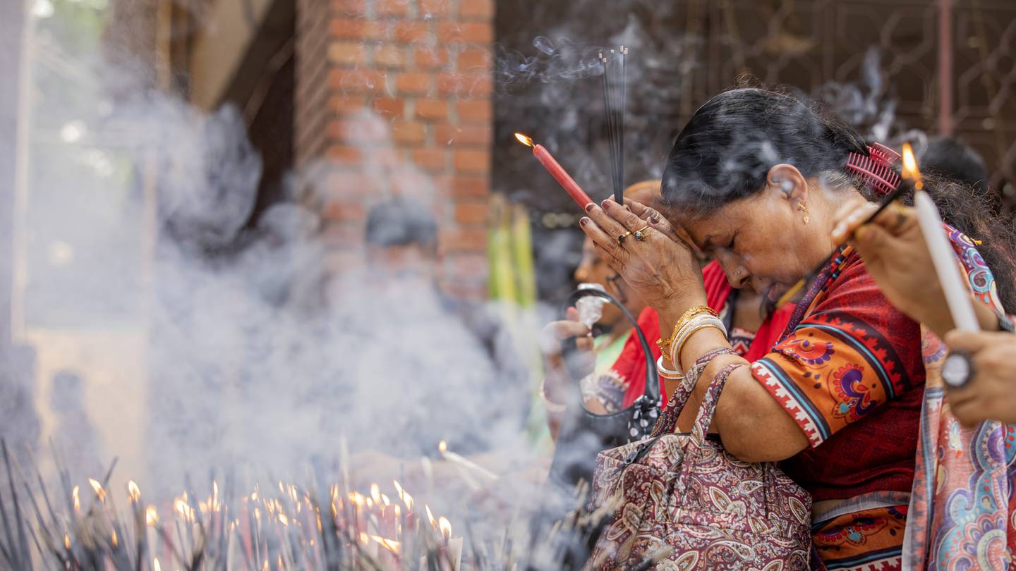 Hindus in Bangladesh celebrate their largest festival under tight security following attacks  WSOC TV [Video]