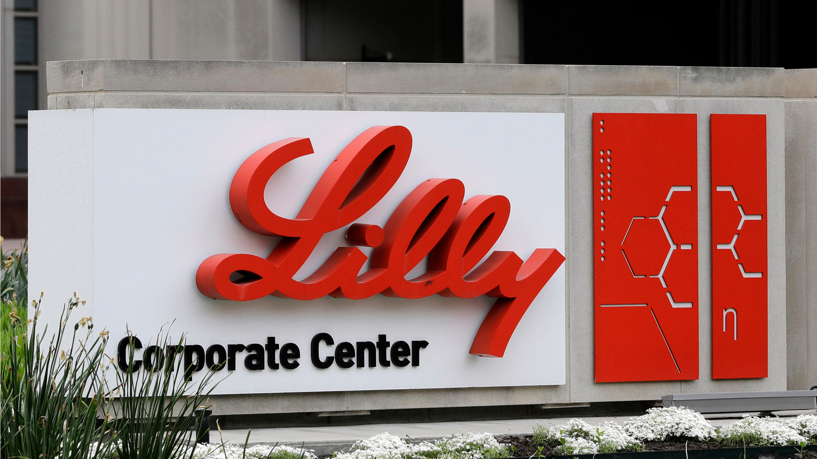 Eli Lilly warns about dangers of fake and counterfeit Mounjaro, Zepbound [Video]