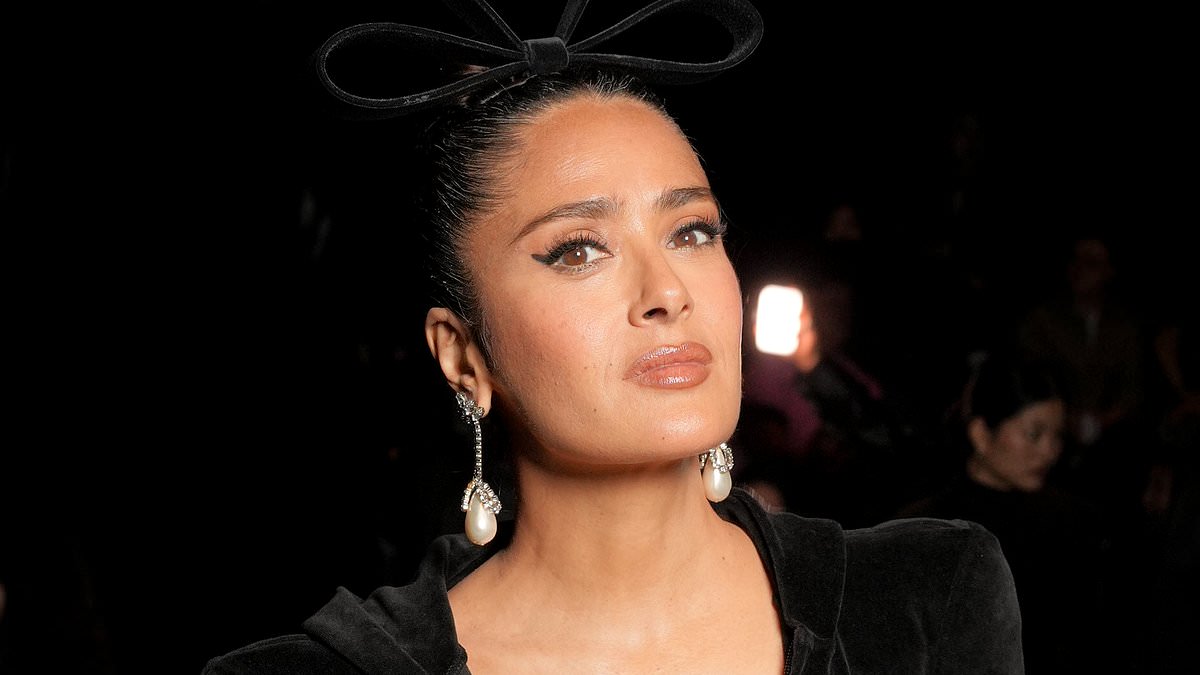 Salma Hayek breaks silence with cryptic post about women who ‘uplift’ following Nicole Kidman confrontation [Video]